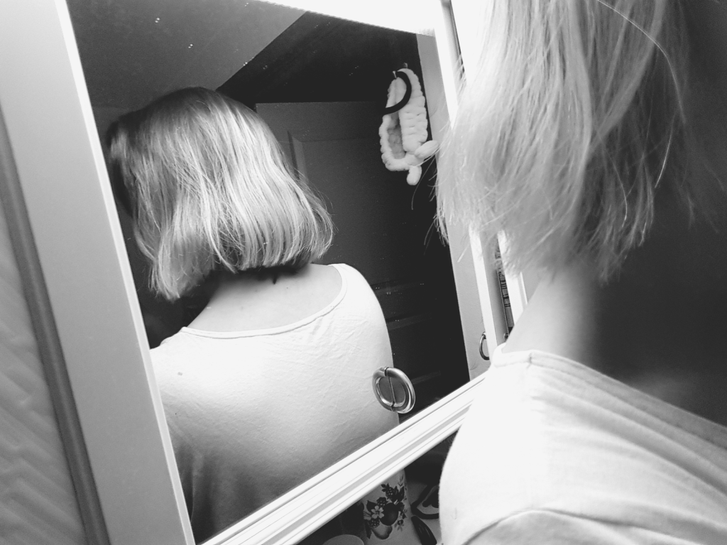 Cutting my hair short&nbsp;again