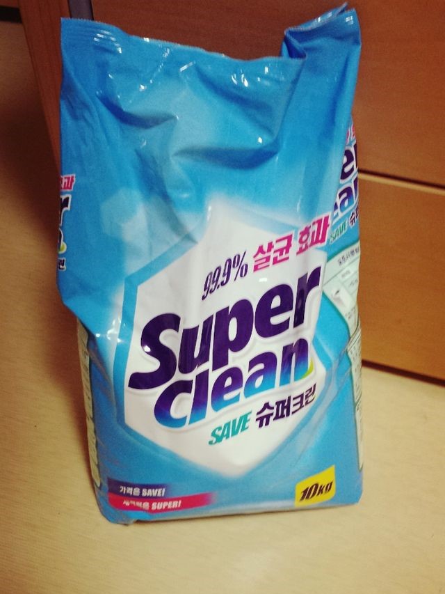 10 kilo of laundry detergent and Ballerina&nbsp;cookies